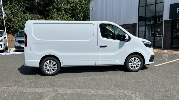 Renault Trafic Swb Diesel SL30 Blue dCi 150 Extra [Safety] Van EAG9 - Image 9